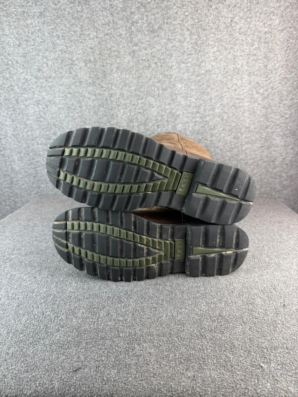 UGG Brrooks Dark Brown Leather Boots  Shearling‎ Cuffs Size 10